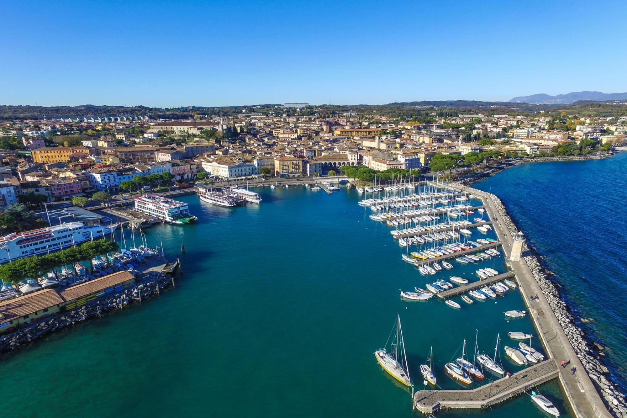 Casa Del Faro - Happy Rentals Peschiera del Garda Eksteriør bilde